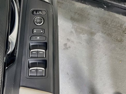 Used 2023 Honda CR-V EX-L image 17