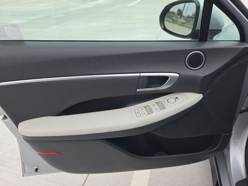 Used 2025 Hyundai Sonata SEL FWD image 14
