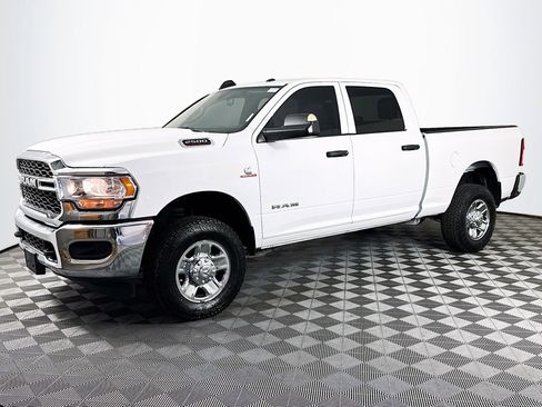 Used 2022 RAM 2500 Tradesman w/ Chrome Appearance Group image 4