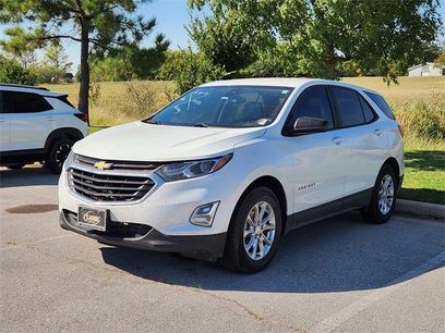 Used 2021 Chevrolet Equinox LS w/ LS Convenience Package