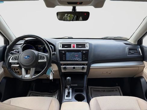 Used 2017 Subaru Outback 2.5i Premium image 20