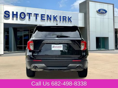 Used 2023 Ford Explorer XLT w/ Equipment Group 202A RWD image 7