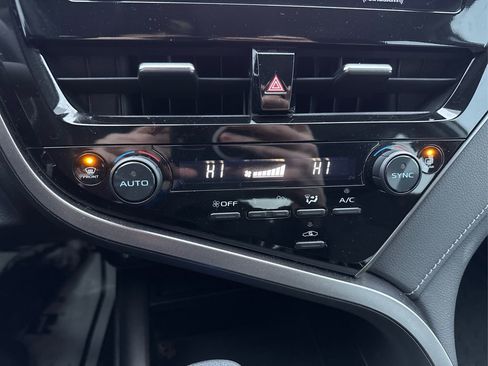 Used 2023 Toyota Camry LE image 27