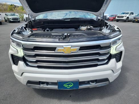 Certified 2023 Chevrolet Silverado 1500 High Country w/ Technology Package AWD/4WD image 37