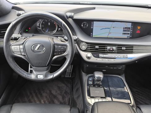 Used 2018 Lexus LS 500 F Sport w/ Accessory Package (Z1) RWD image 10
