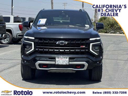 Used 2025 Chevrolet Suburban Z71 AWD/4WD image 2