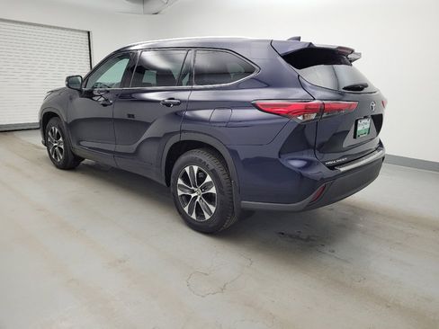 Used 2020 Toyota Highlander XLE w/ Protection Package #3 AWD/4WD image 3