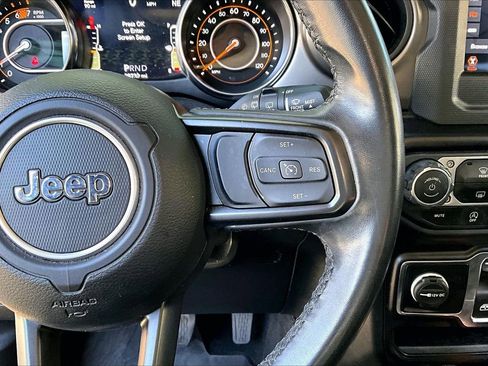 Used 2021 Jeep Wrangler Sport S image 10