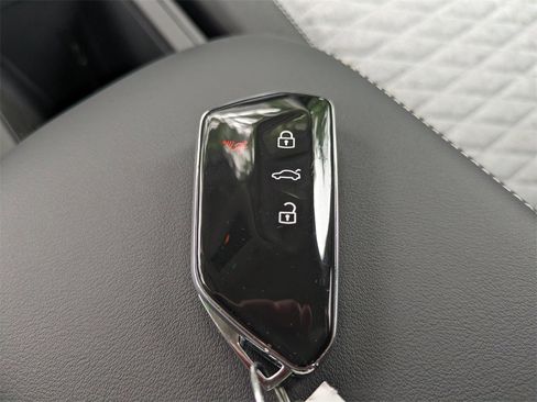 New 2025 Volkswagen Tiguan S image 28