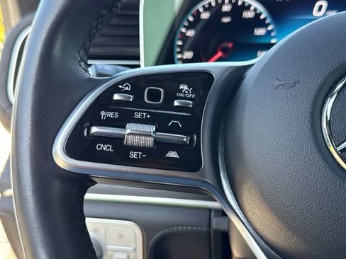 Used 2023 Mercedes-Benz GLS 580 4MATIC image 30