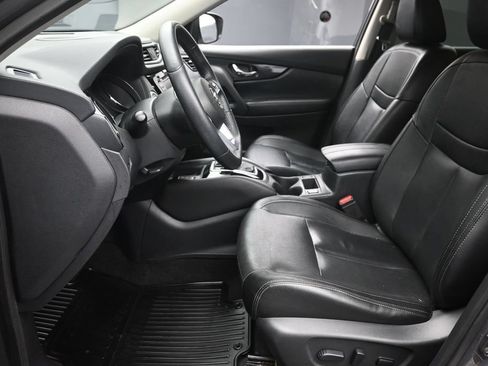 Used 2019 Nissan Rogue SL AWD/4WD image 16