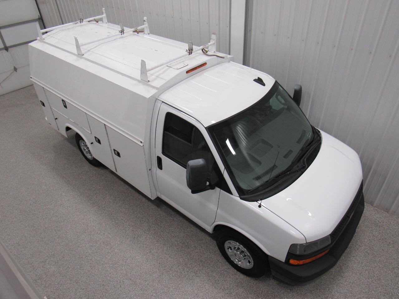 Used 2018 Chevrolet Express 3500 w/ Power Convenience Package RWD image 5