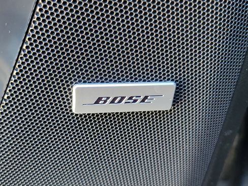 Used 2021 Chevrolet Suburban Z71 w/ Luxury Package image 14