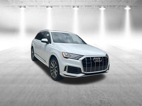 Used 2023 Audi Q7 2.0T Premium w/ Towing Package AWD/4WD image 7