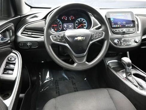 Used 2022 Chevrolet Malibu LT FWD image 13