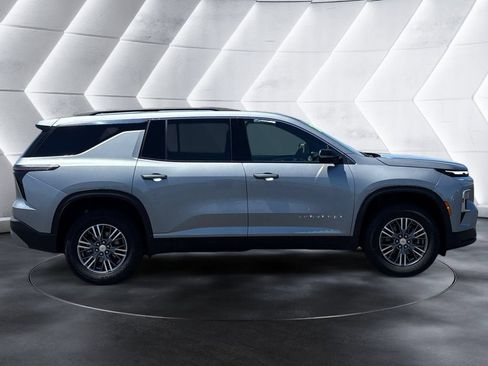 Certified 2024 Chevrolet Traverse LT AWD/4WD image 6