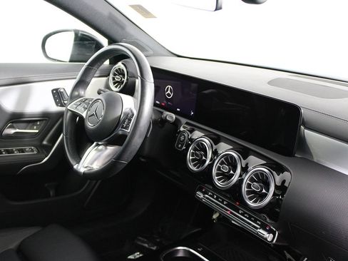 Used 2025 Mercedes-Benz CLA 250 4MATIC image 20