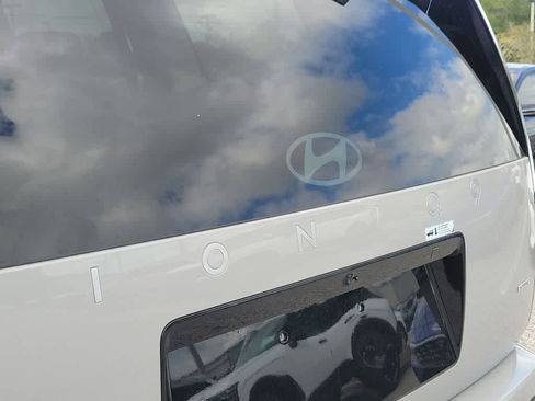 New 2026 Hyundai Ioniq 9 SE image 7