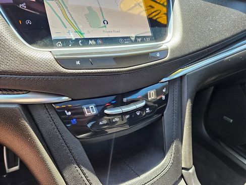 Used 2024 Cadillac XT5 Sportv w/ Technology Package AWD/4WD image 37