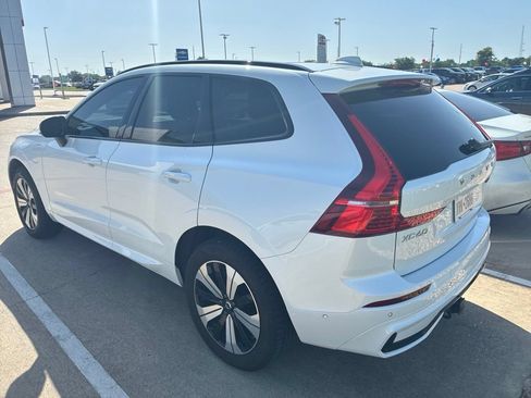 Used 2023 Volvo XC60 T8 Plus AWD/4WD image 4