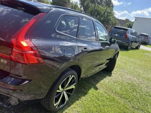 Used 2023 Volvo XC60 B5 Ultimate FWD image 2