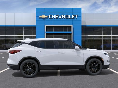 New 2026 Chevrolet Blazer LT w/ LPO, Floor Liner Package FWD image 5