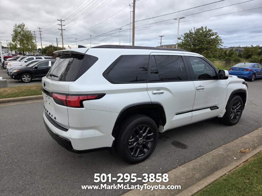 Used 2024 Toyota Sequoia Platinum AWD/4WD image 4