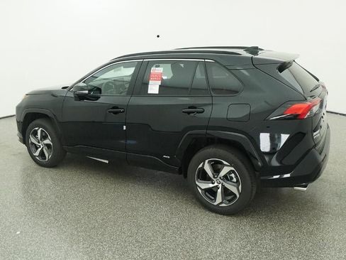 New 2025 Toyota RAV4 SE image 37