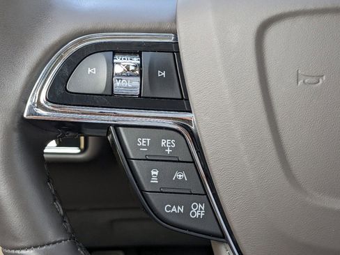 Certified 2023 Lincoln Nautilus Reserve w/ Equipment Group 201A image 29