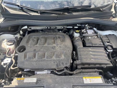 Used 2026 Volkswagen Tiguan SE AWD/4WD image 33