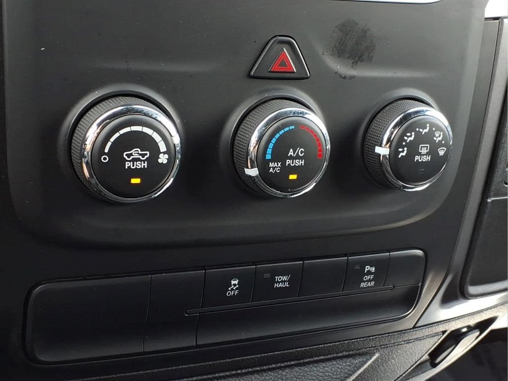 Used 2024 RAM 1500 Warlock RWD image 15