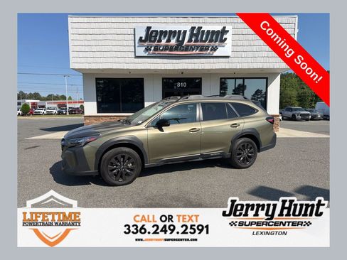 Used 2025 Subaru Outback Onyx Edition AWD/4WD image 1