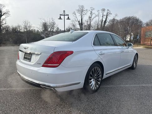 Used 2018 Genesis G90 3.3T Premium image 10