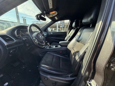 Used 2020 Jeep Grand Cherokee Laredo w/ Laredo X Package image 7