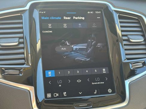 Certified 2025 Volvo XC90 B6 Ultra w/ Protection Package Premier image 29