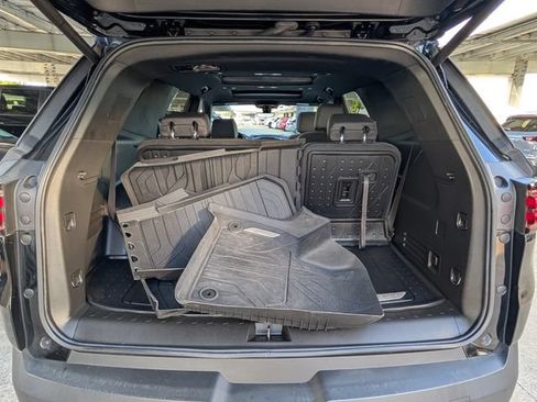 Used 2023 Chevrolet Traverse RS w/ LPO, Floor Liner Package AWD/4WD image 24