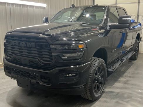 Used 2025 RAM 2500 Big Horn AWD/4WD image 3