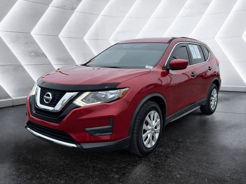 Used 2017 Nissan Rogue S image 3