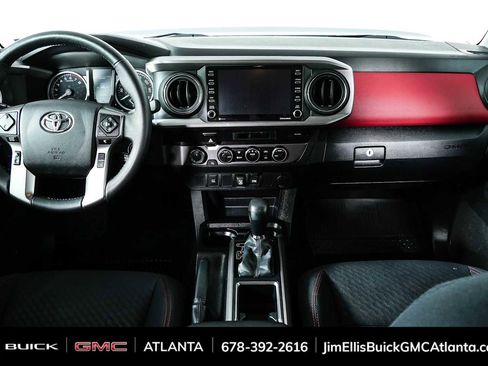 Used 2022 Toyota Tacoma SR5 AWD/4WD image 18