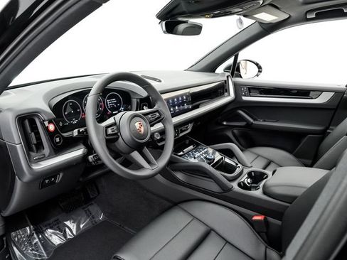 New 2026 Porsche Cayenne AWD/4WD image 4