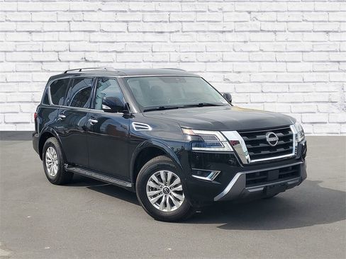 Used 2023 Nissan Armada SV image 1