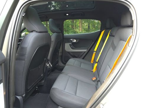 Used 2022 Polestar Polestar 2 w/ Performance Package AWD/4WD image 13