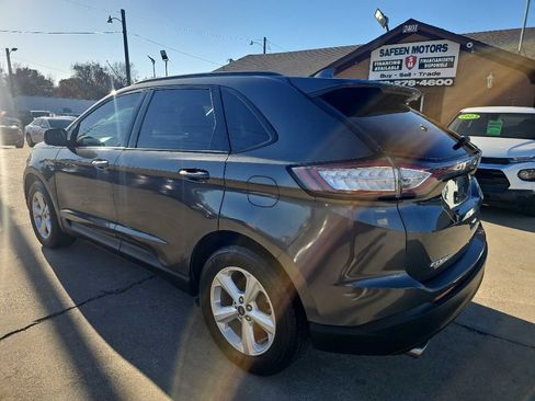 Used 2018 Ford Edge SE image 4