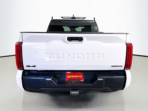 Used 2025 Toyota Tundra Limited AWD/4WD image 30