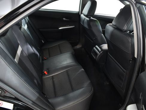 Used 2012 Toyota Camry SE FWD image 19