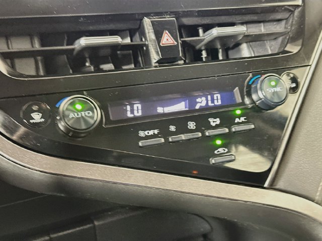 Used 2024 Toyota Camry SE w/ Cold Weather Package FWD image 25