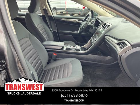 Used 2018 Ford Fusion SE image 8