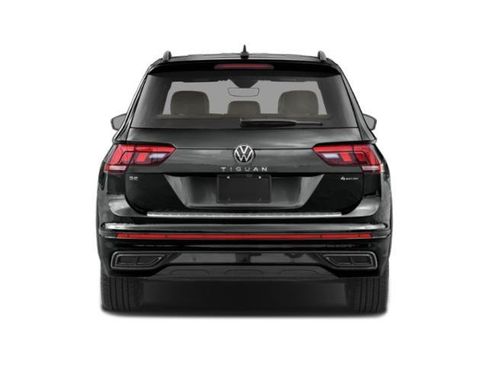 Used 2024 Volkswagen Tiguan SE R-Line AWD/4WD image 5