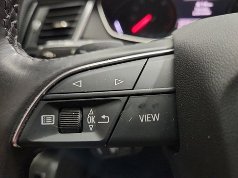 Used 2023 Audi Q5 2.0T Premium w/ Convenience Package image 16