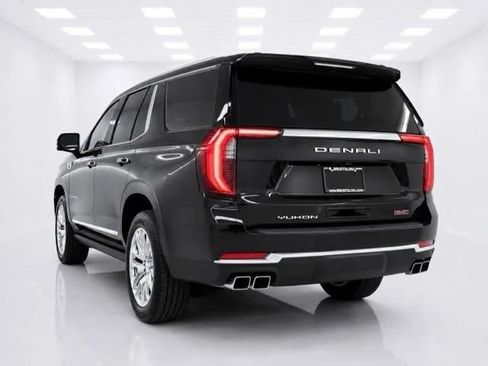Used 2026 GMC Yukon Denali w/ Sun & Power Step Package AWD/4WD image 5